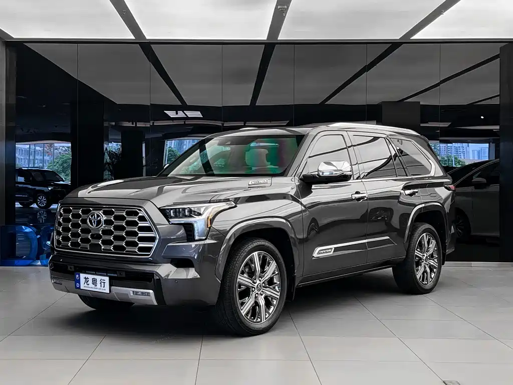 Toyota Sequoia 2024