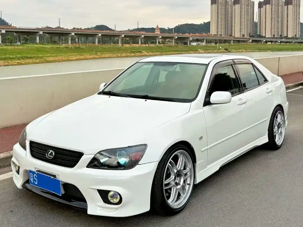 Lexus IS 2001