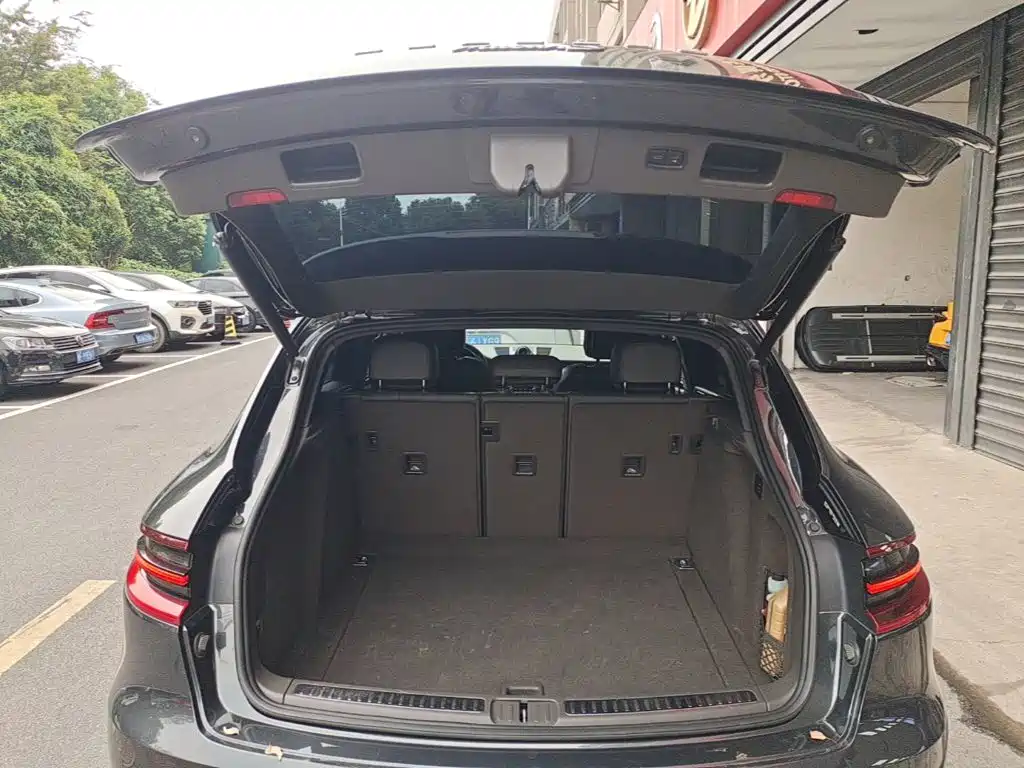 Porsche Macan — миниатюра 19