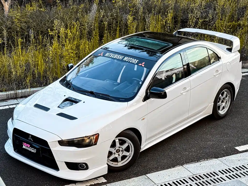 Mitsubishi Lancer EX 2013