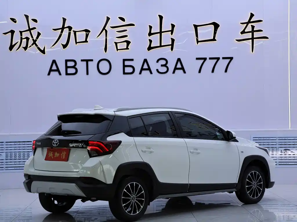 Toyota Yaris L — миниатюра 4