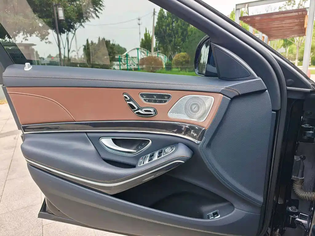 Mercedes-Benz S-Class — миниатюра 21