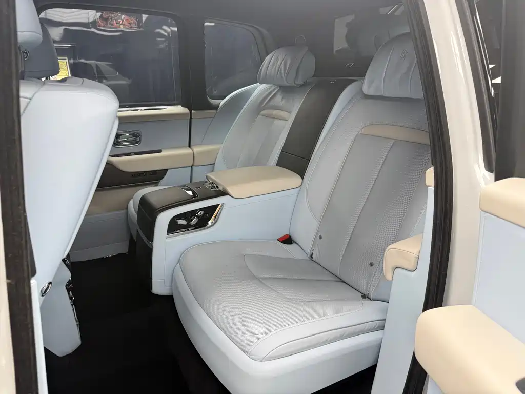 Rolls-Royce Cullinan — фотографии объявления, Фото 11