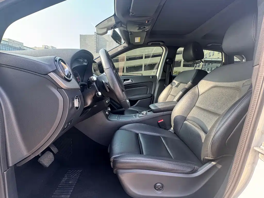 Mercedes-Benz B-Class — миниатюра 10