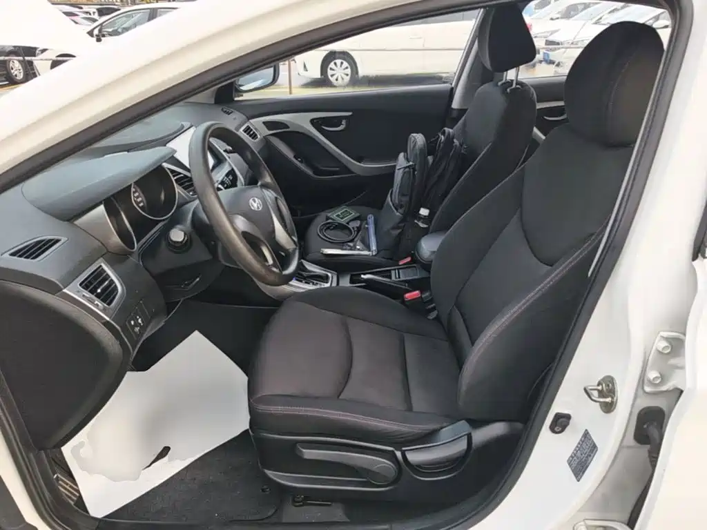 Hyundai Elantra Langdong — миниатюра 15