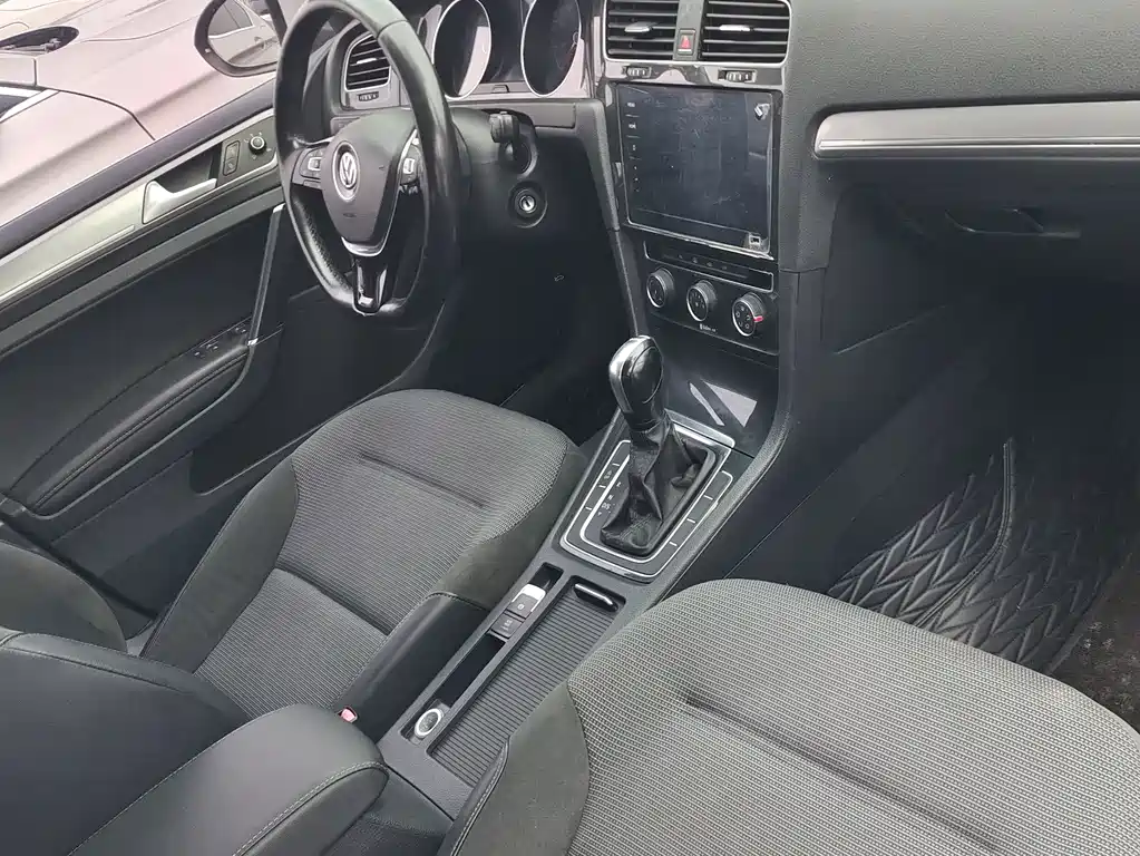 Volkswagen Golf — миниатюра 5