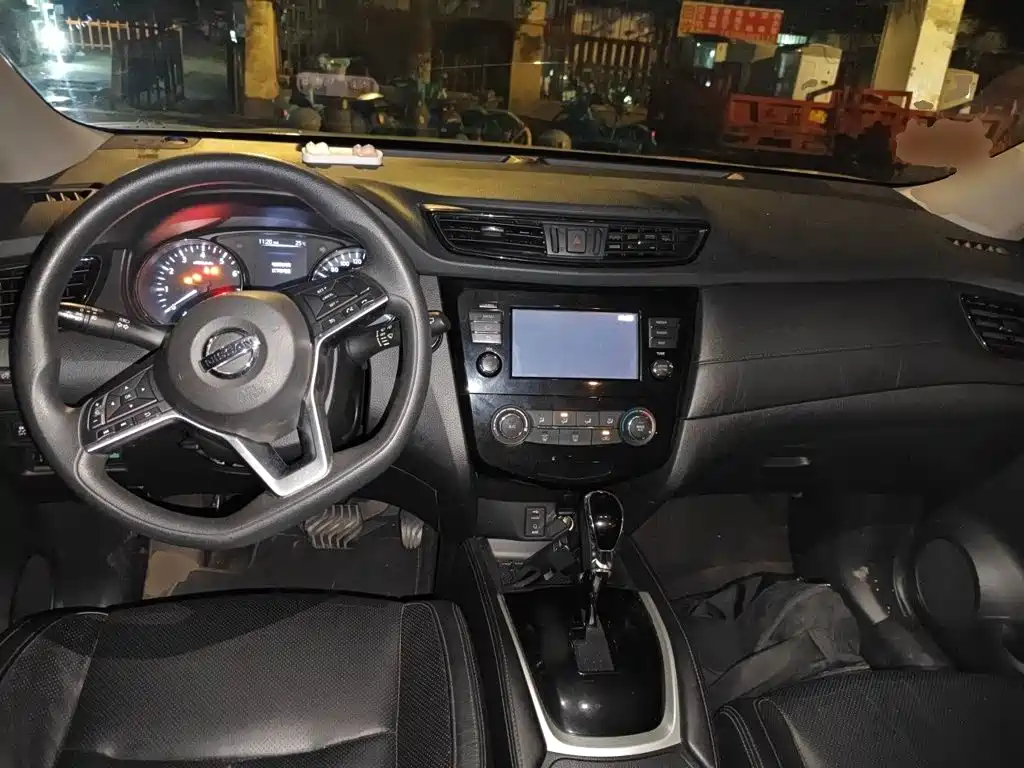Nissan X-Trail — миниатюра 10
