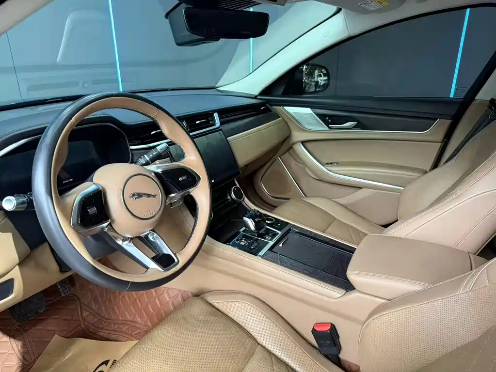 Jaguar XFL — миниатюра 11