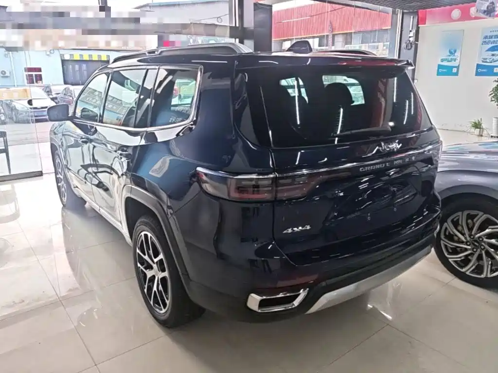 Jeep Grand Commander — миниатюра 5