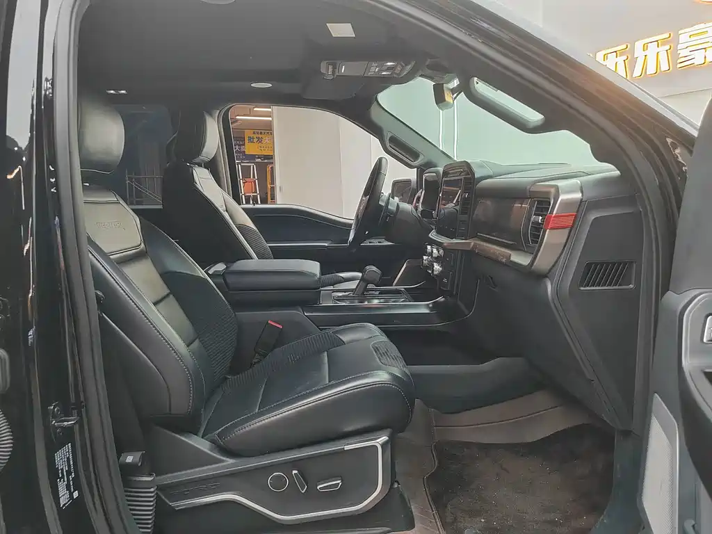 Ford F-150 Raptor — миниатюра 18