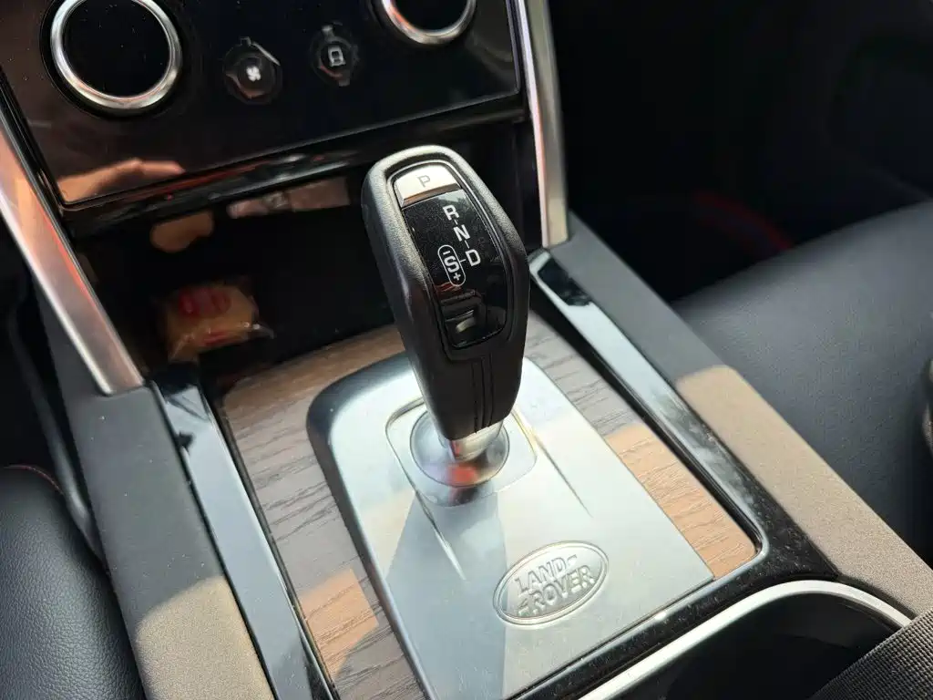 Land Rover Discovery Sport Hybrid — миниатюра 9