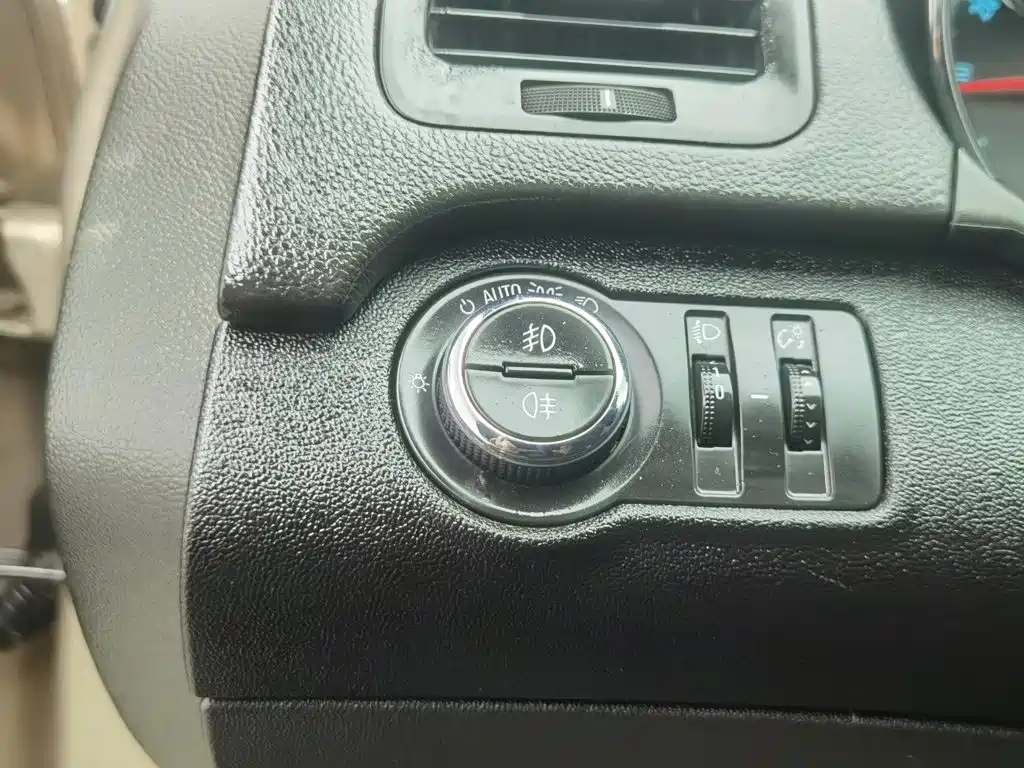 Buick Regal — миниатюра 21