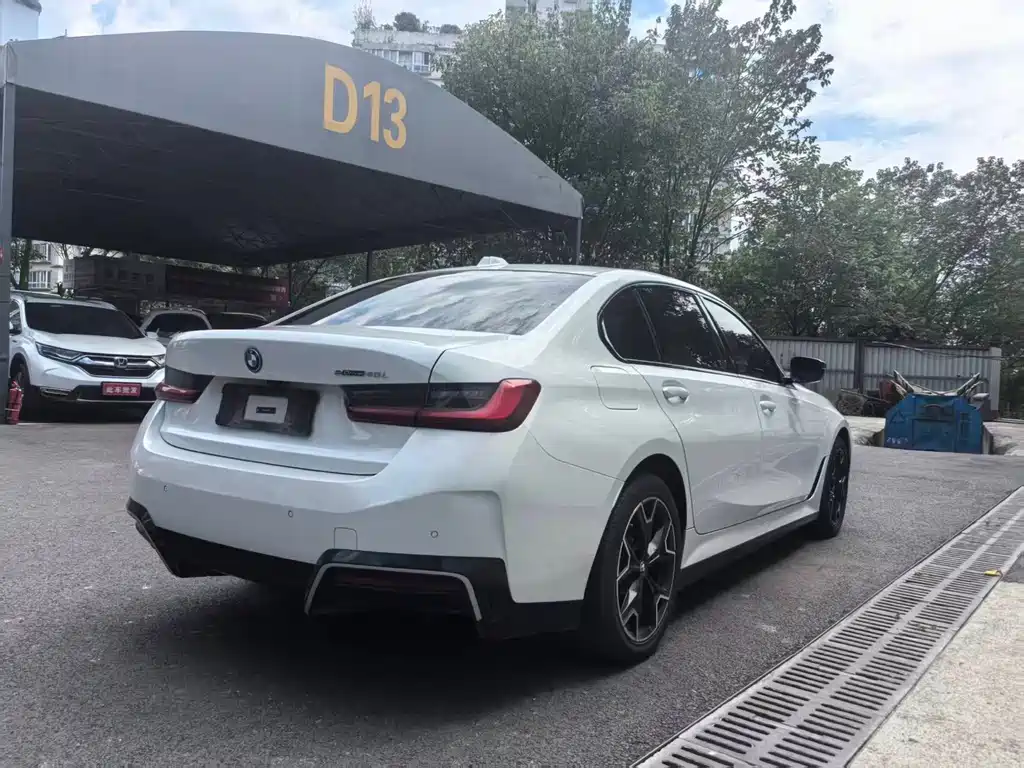 BMW i3 — миниатюра 7