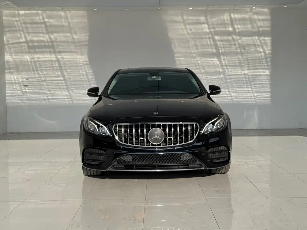 Mercedes-Benz E-Class — миниатюра 10
