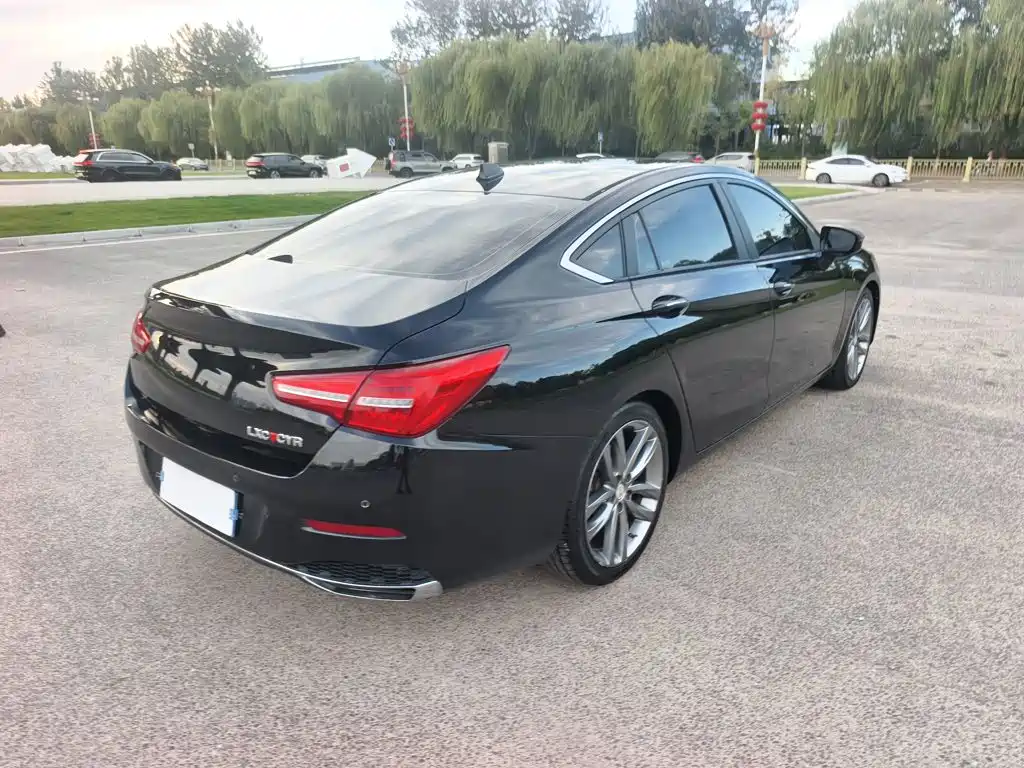 Hongqi Hongqi H5 — миниатюра 13