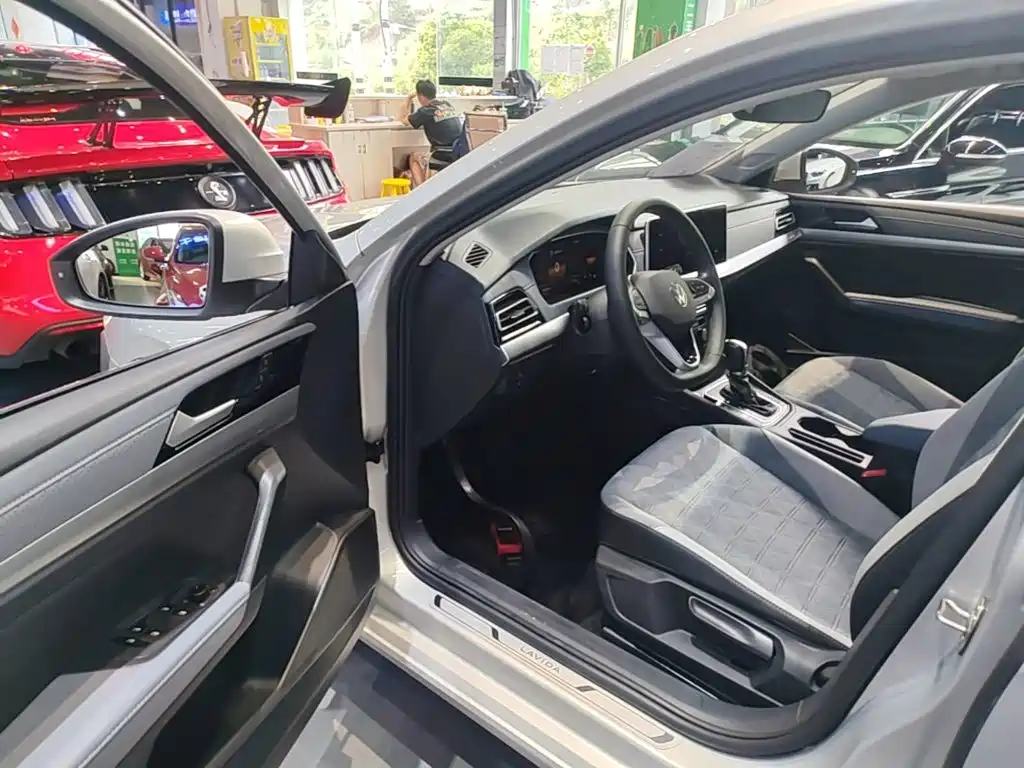 Volkswagen Lavida — миниатюра 16