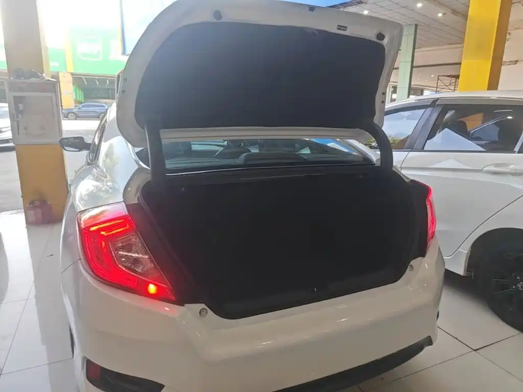 Honda Civic — миниатюра 19