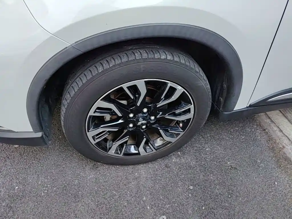 Mitsubishi Outlander — миниатюра 23