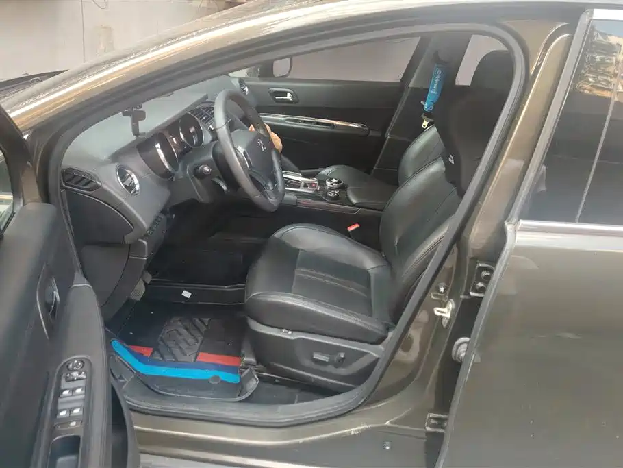 Peugeot 3008 2013 1.6THP AT