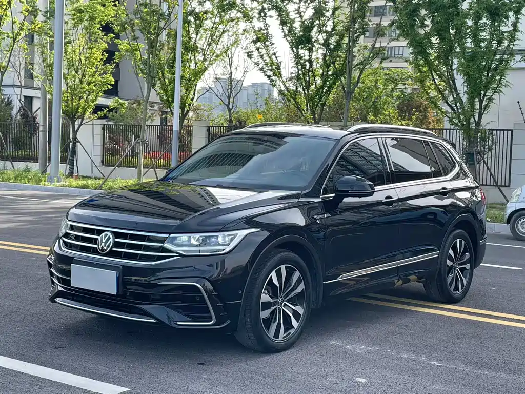 Volkswagen Tiguan L 2022