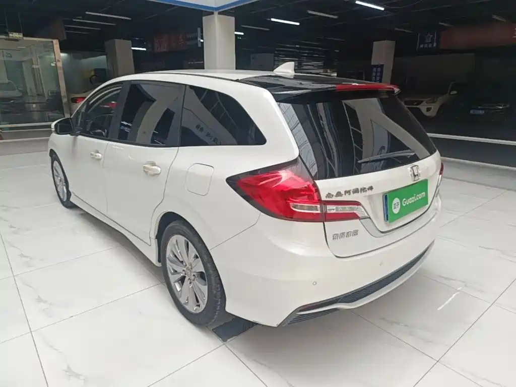 Honda Jade 2017 1.8L AT Comfort 5 мест