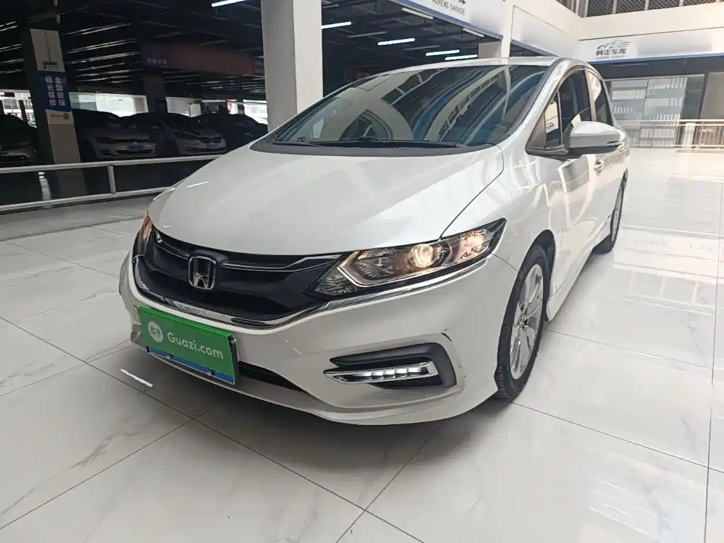 Honda Jade 2017 1.8L AT Comfort 5 мест