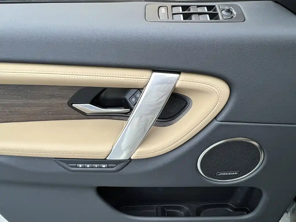 Land Rover Discovery Sport — миниатюра 16