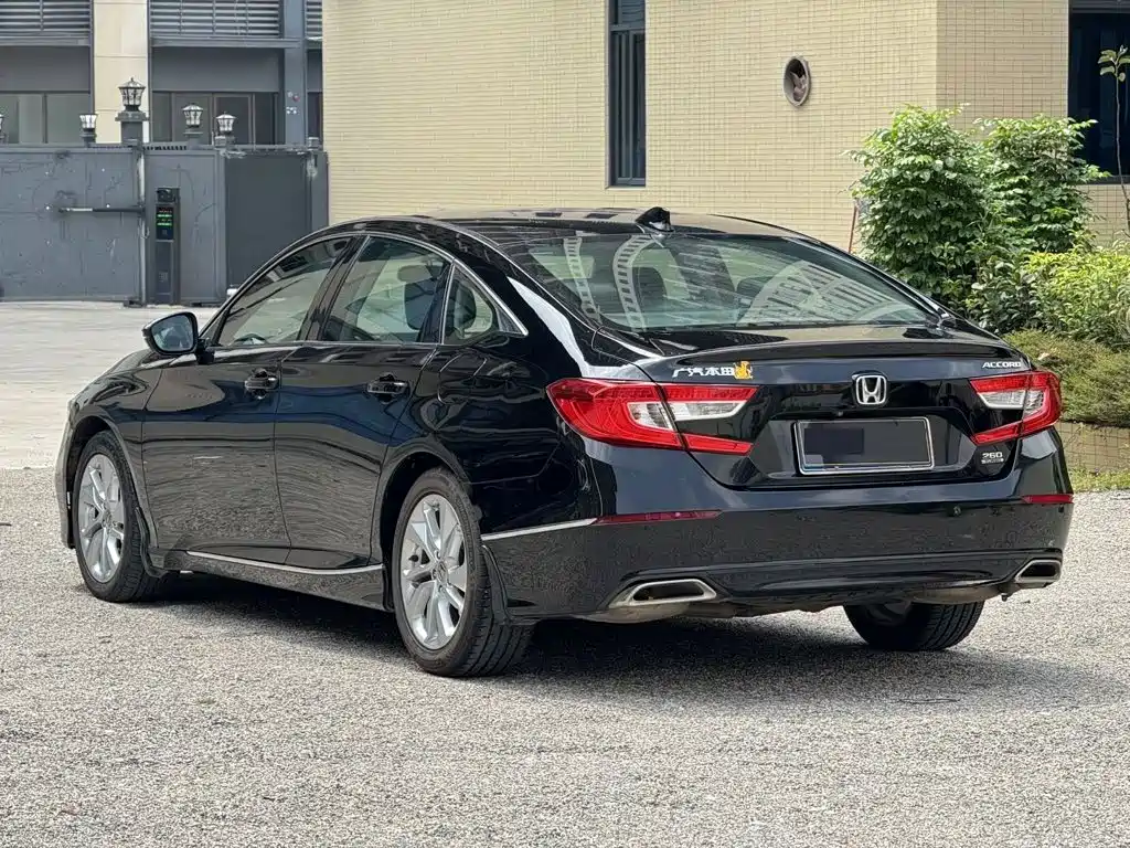 Honda Accord — миниатюра 4
