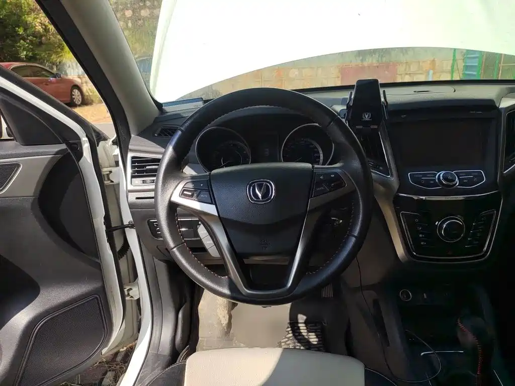 Changan CS35 — миниатюра 6