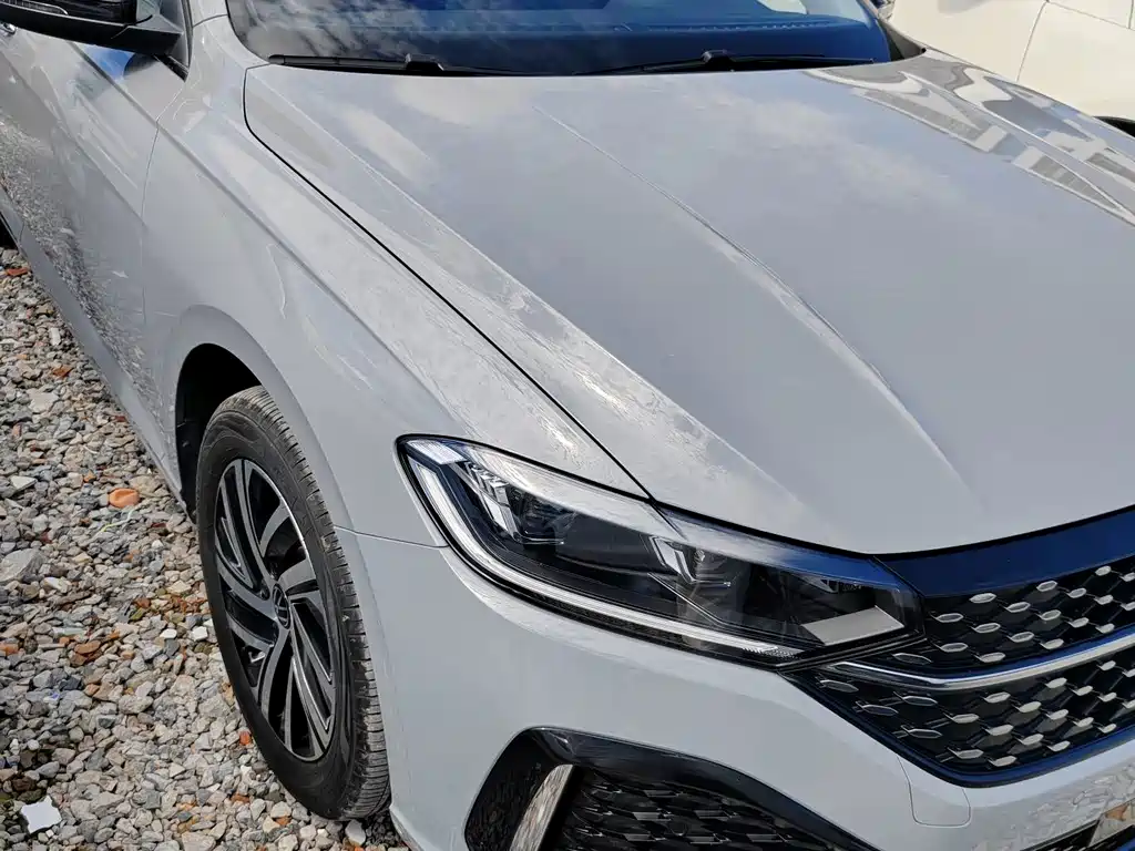 Volkswagen Lavida — миниатюра 2
