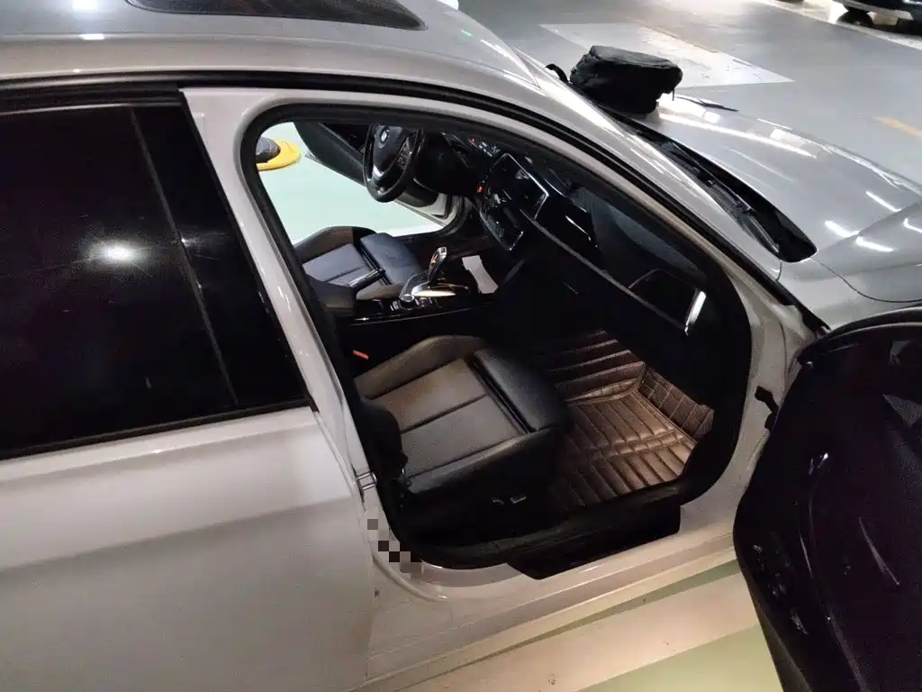 BMW 3 Series — миниатюра 18