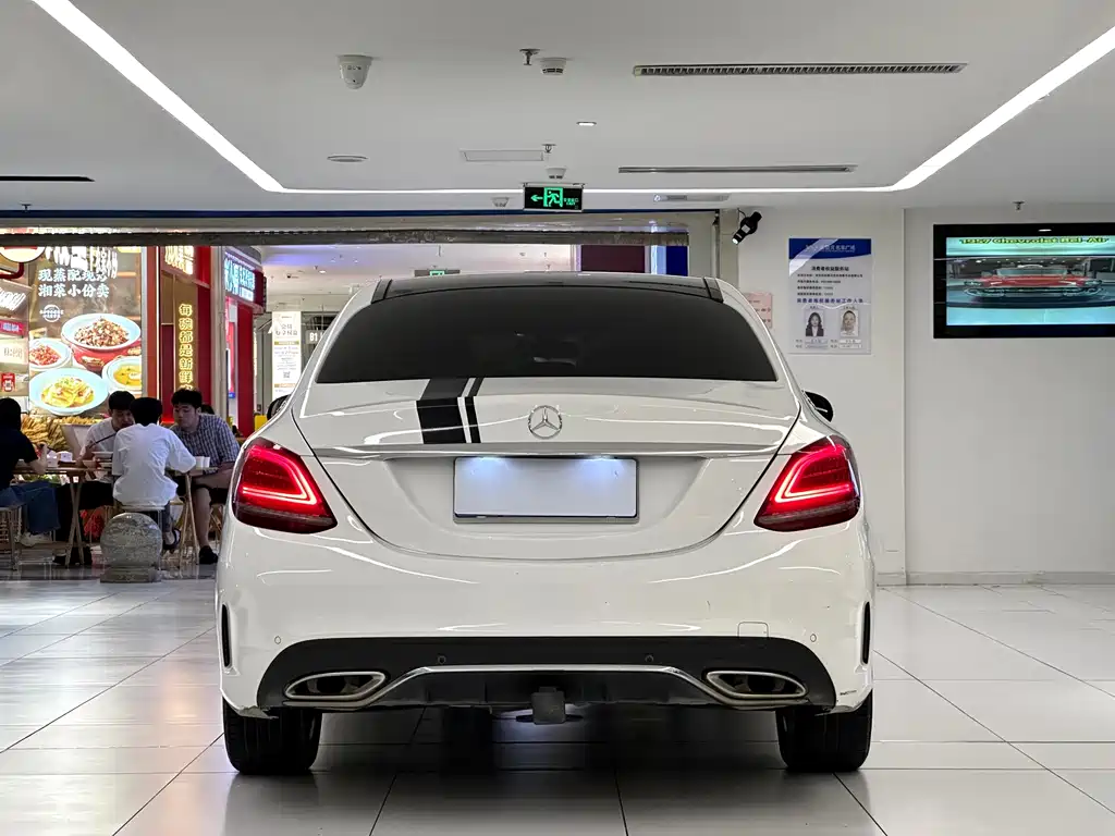 Mercedes-Benz C-Class — миниатюра 6