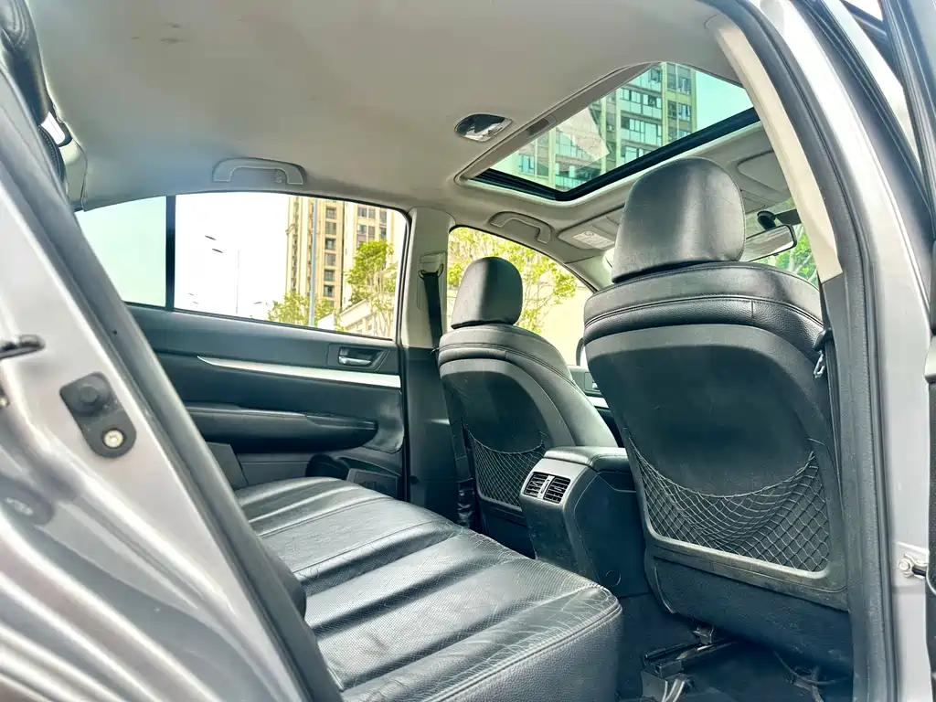 Subaru Legacy 2.0i Luxury Edition, фото 26