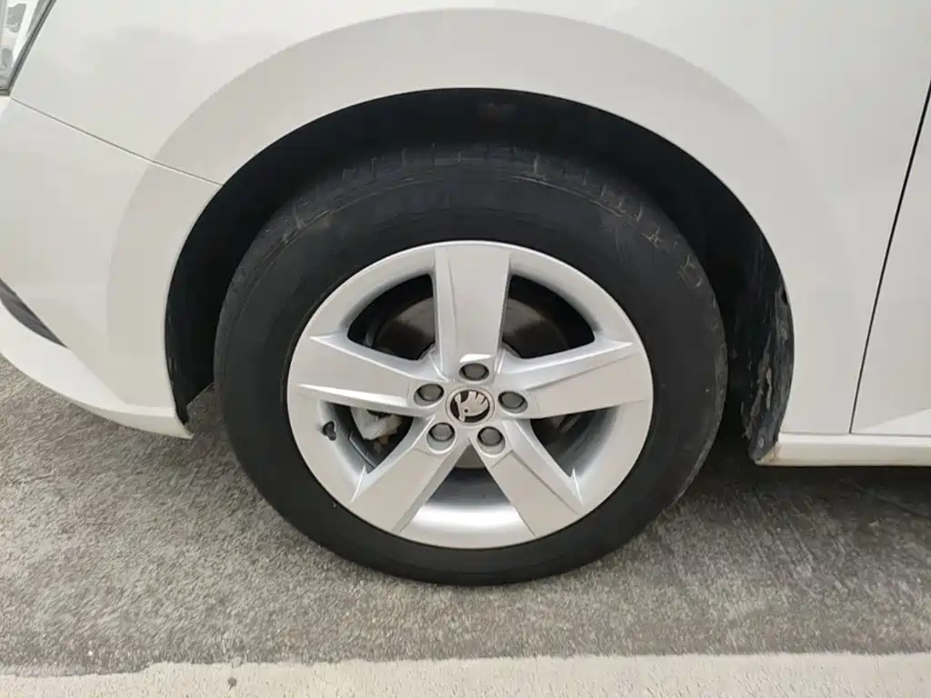 Skoda Fabia — миниатюра 23