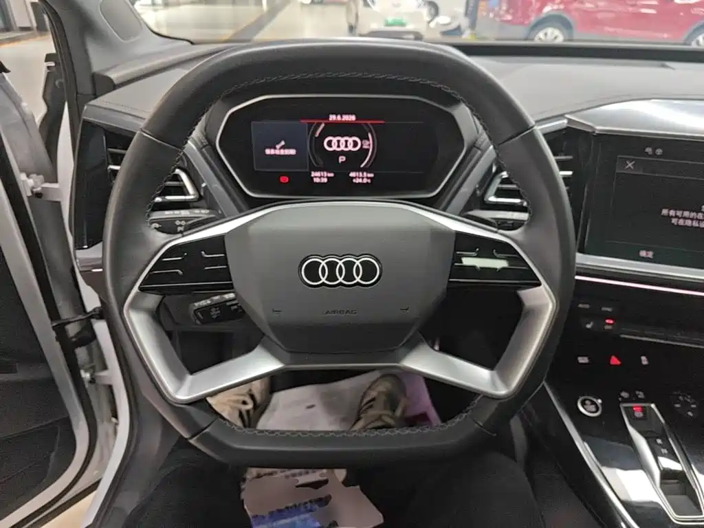 Audi Q4 e-tron — фотографии объявления, Фото 11