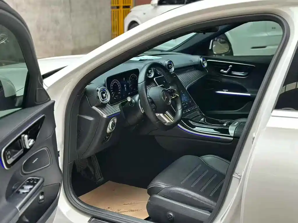 Mercedes-Benz C-Class 2022
