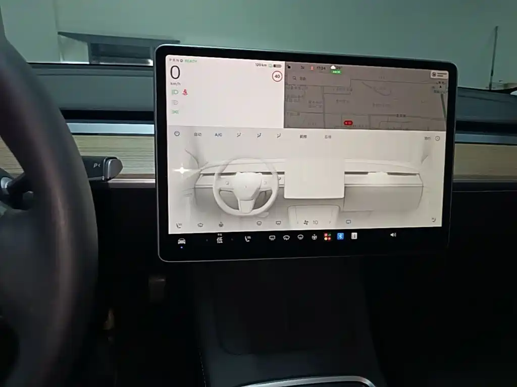 Tesla Model 3 — миниатюра 13
