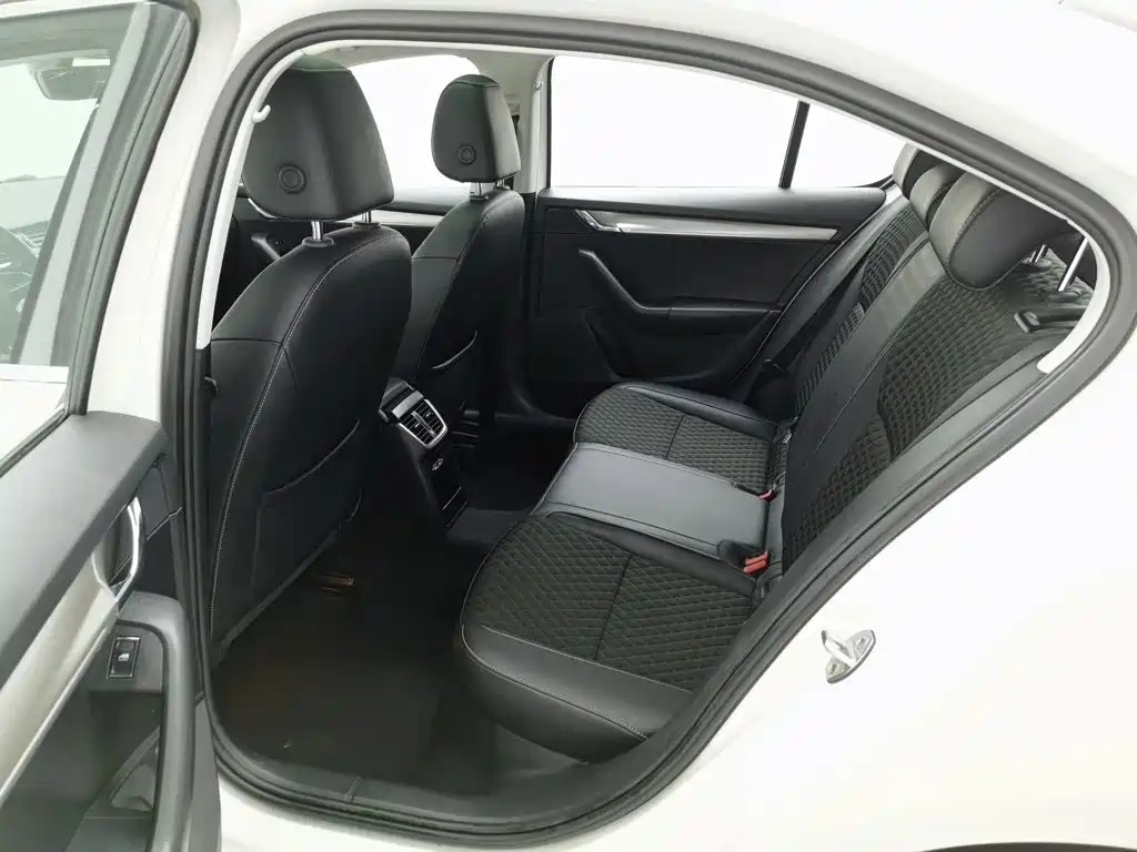 Skoda Octavia — миниатюра 15