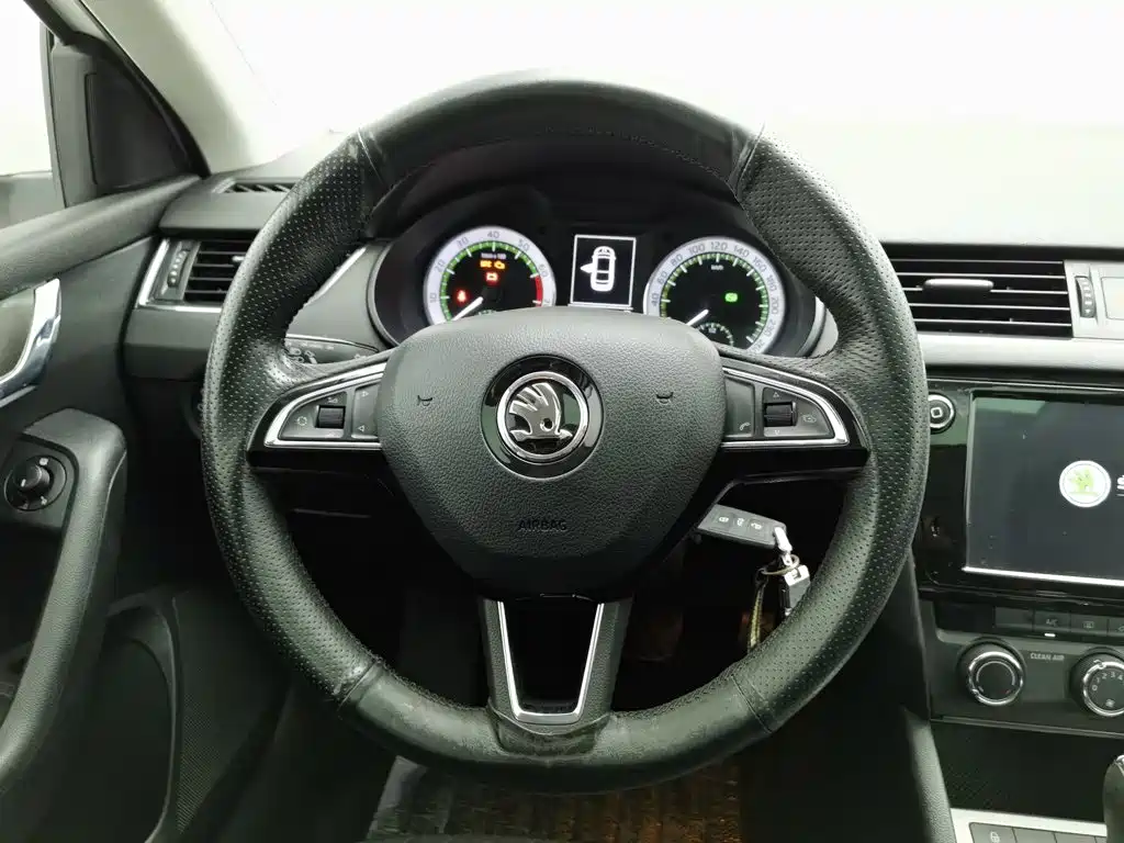 Skoda Octavia — миниатюра 11