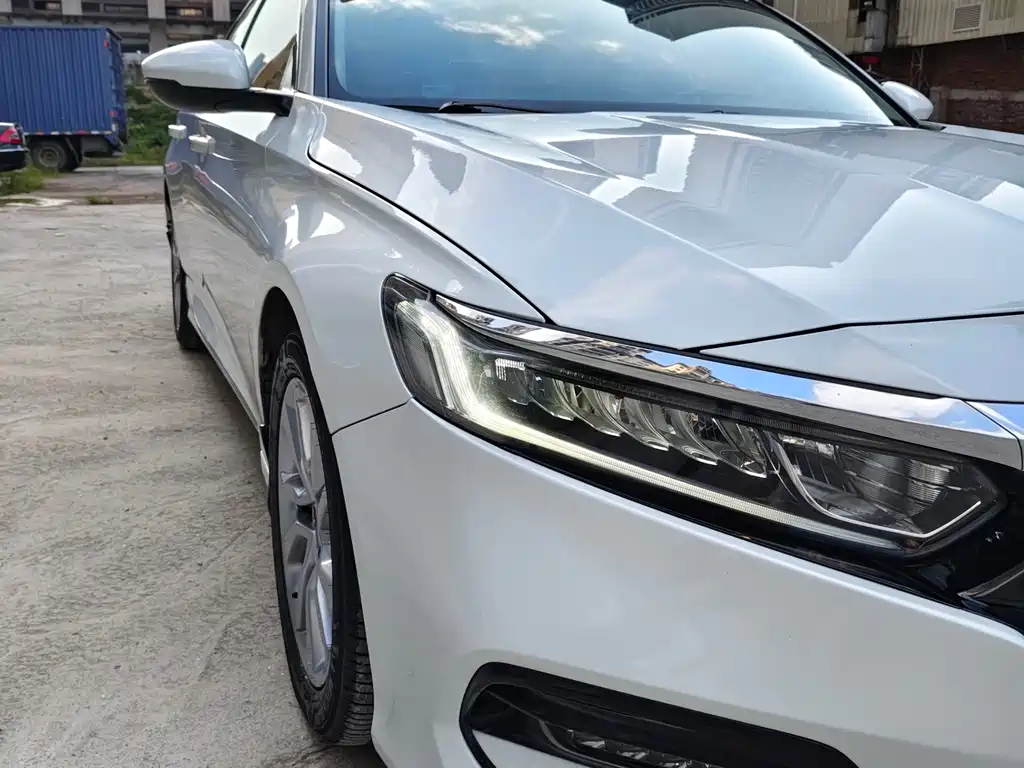 Honda Accord — миниатюра 16
