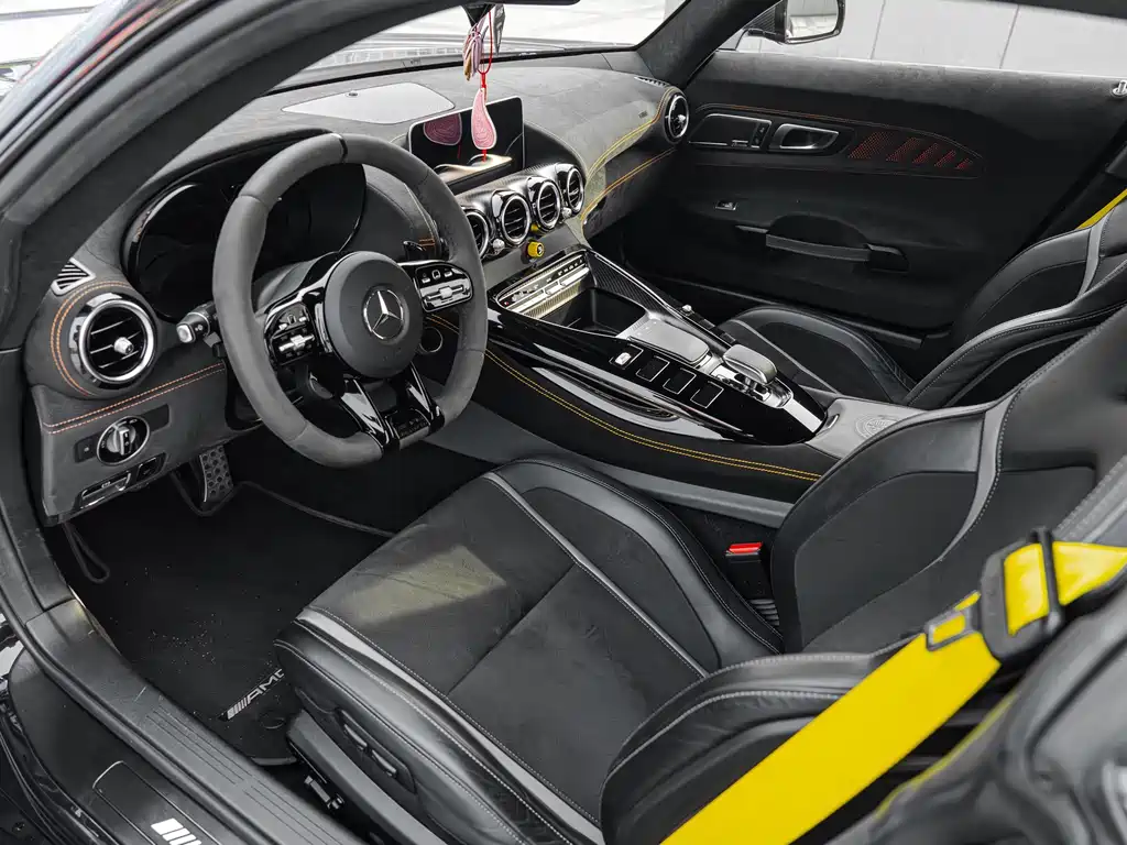 MERCEDES-BENZ AMG GT