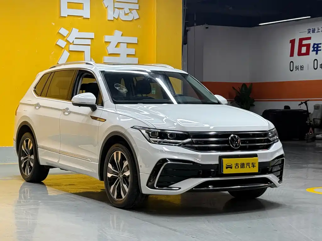 Volkswagen Tiguan L L 2022 330TSI AT R-Line