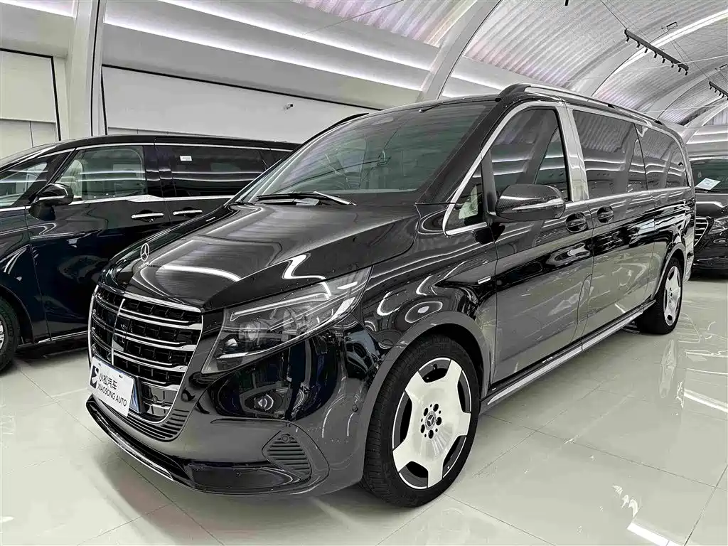 奔驰V级 2024款 V 300 L 长轴距豪华版 2024