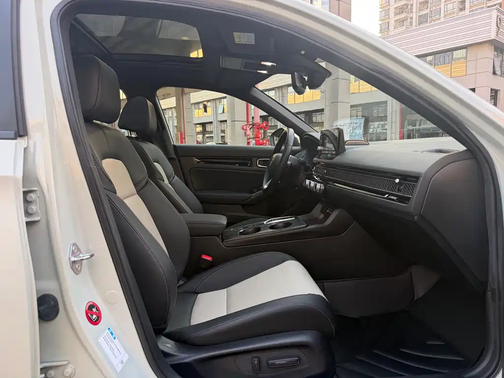 Honda Civic — миниатюра 10