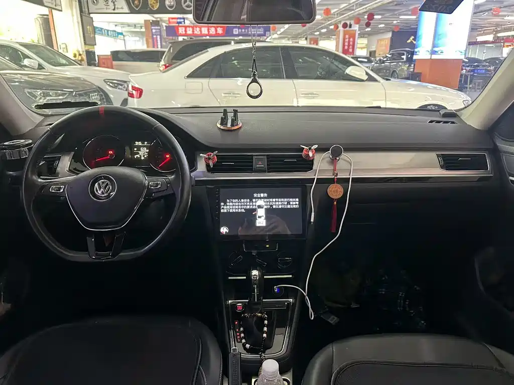 Volkswagen Bora 2018 1.5L AT Comfort