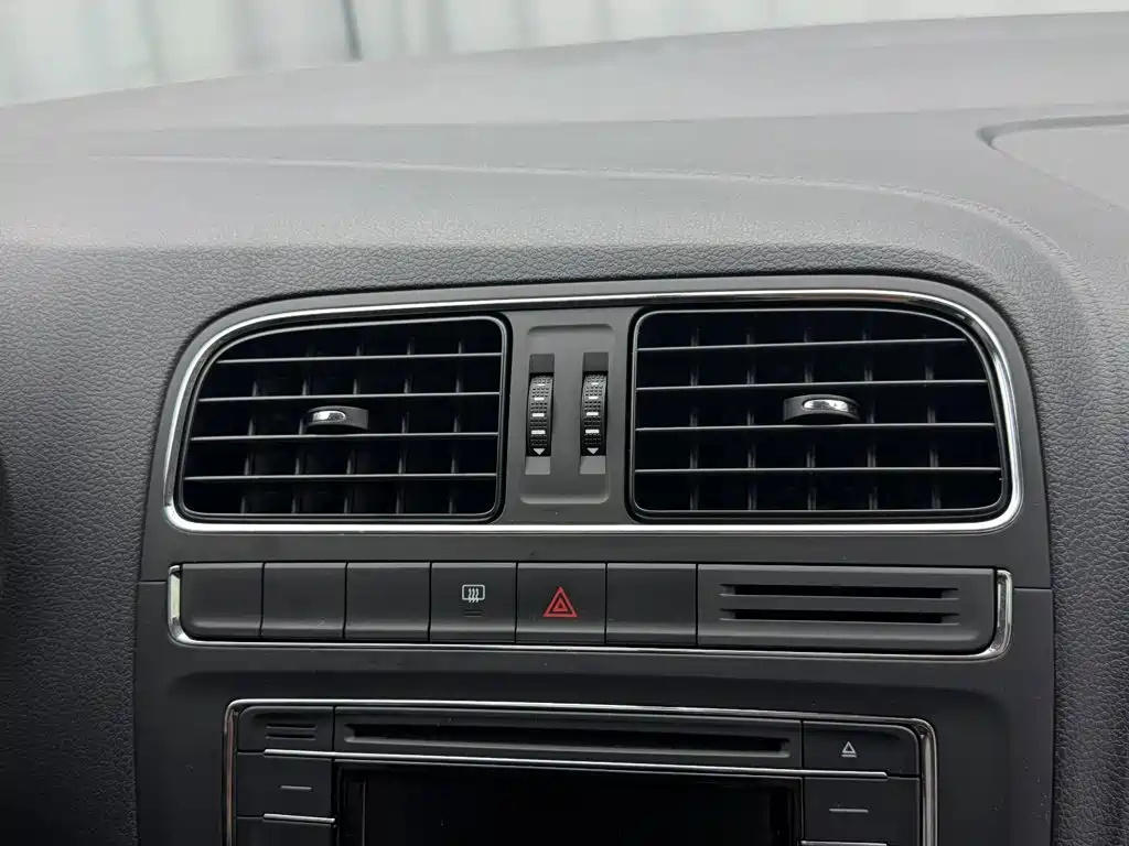 Volkswagen Polo — миниатюра 23