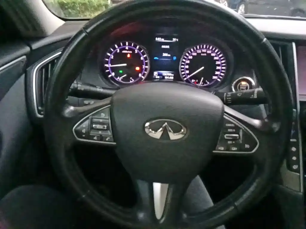 Infiniti Q50L — миниатюра 7