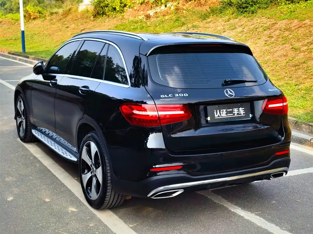 Mercedes-Benz GLC 2018 GLC 300 4MATIC