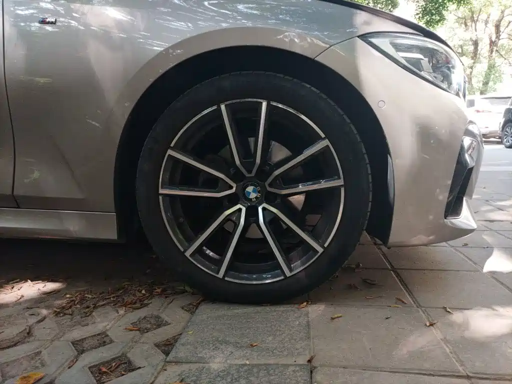 BMW 3 Series — миниатюра 8