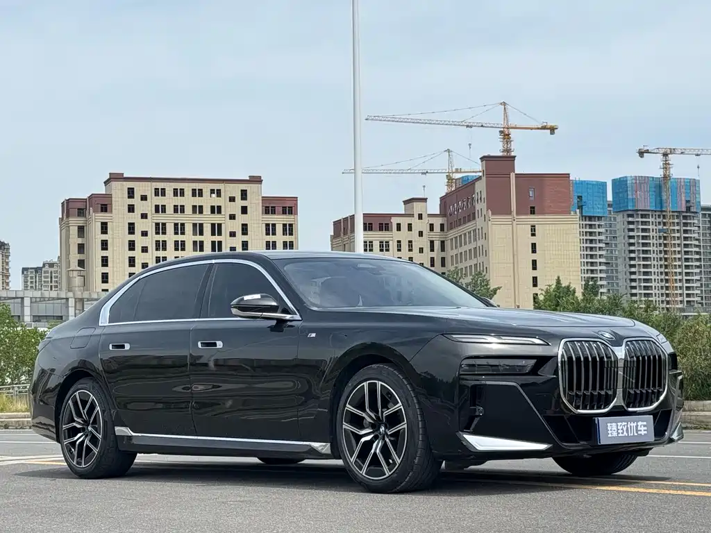 BMW 7 Series 7 2023 735Li M Sport